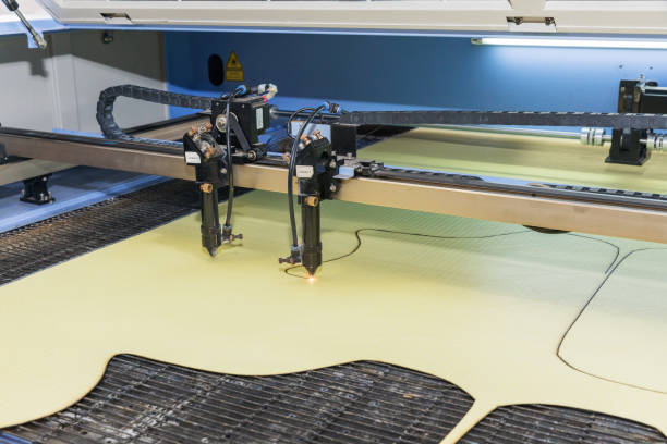 Laser cutting clothing fabric