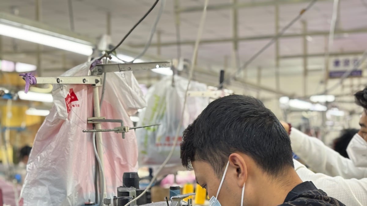 UGA FASHION — The Process Behind Our Yoga Shorts Manufacturing: Stitching to Finishing