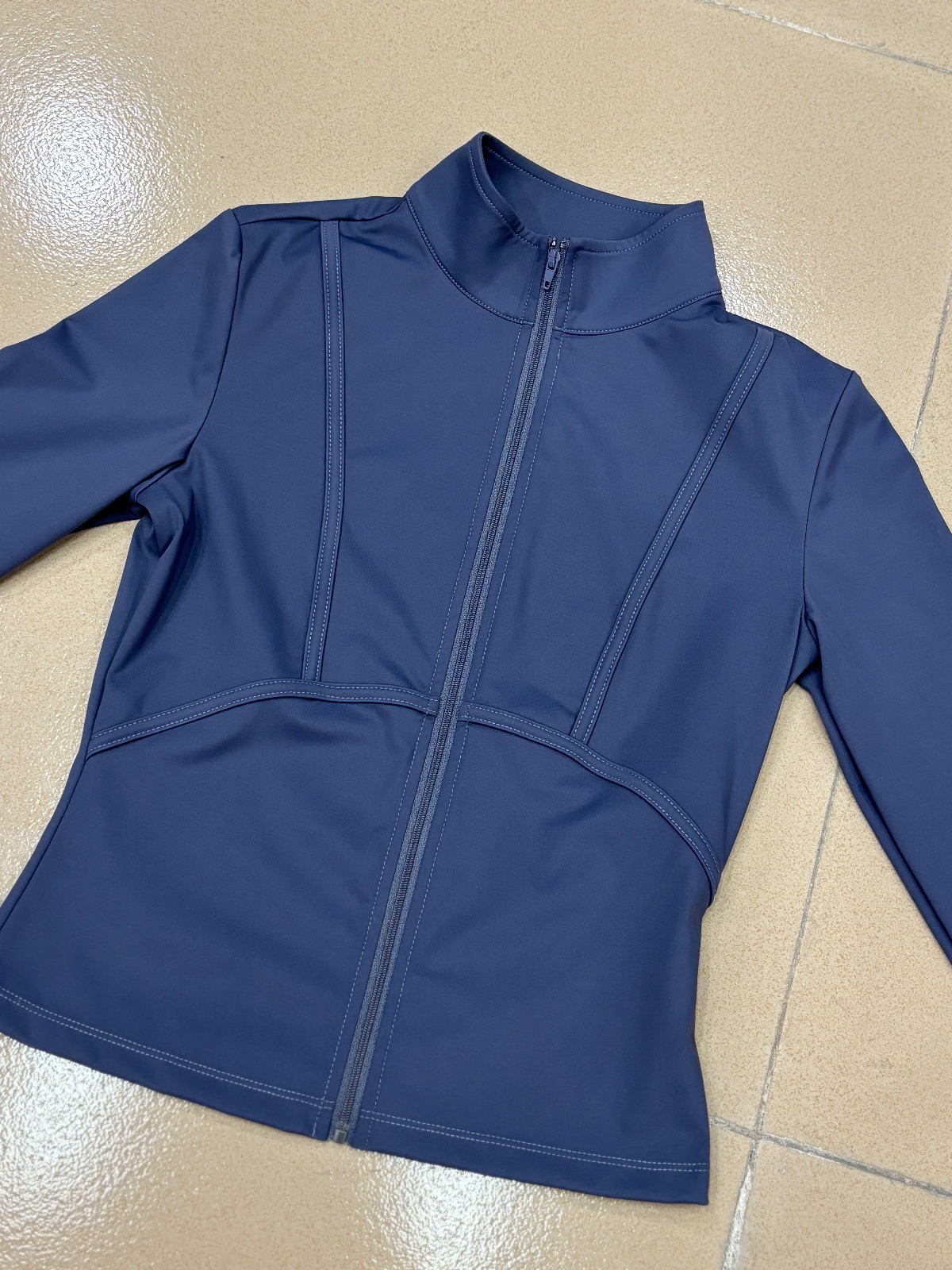 UGA FASHION — Choosing Between Standard and Custom Sports Tops
